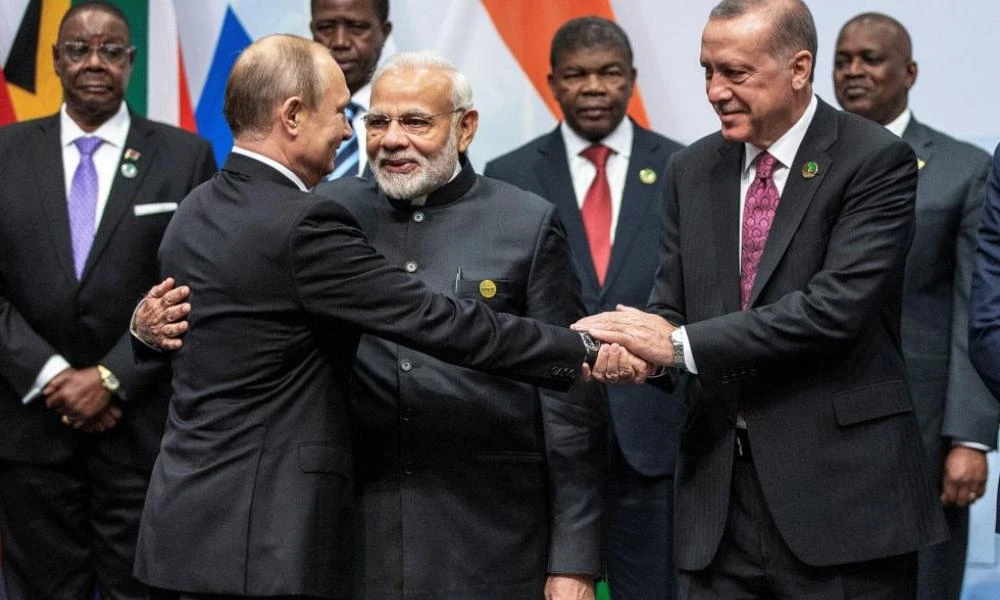 Η Ρωσία ετοιμάζει με τους BRICS το νέο ασιατικό ΔΝΤ για να χτυπήσει την Δύση εκεί που πονάει